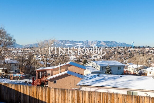 Building Photo - 1890 Chamberlin S