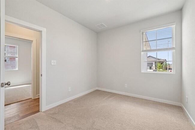 Building Photo - 125 Cutleaf