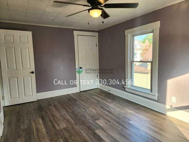 Building Photo - 20 Limbach Pl SW