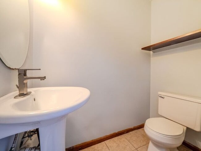 Building Photo - 1479 Millstream Trail NW