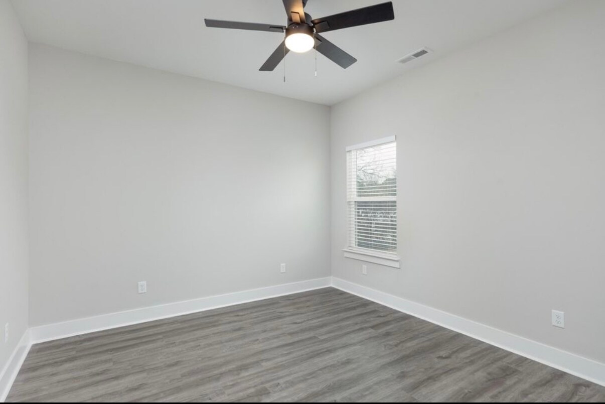 Building Photo - 4209 Willard Dr