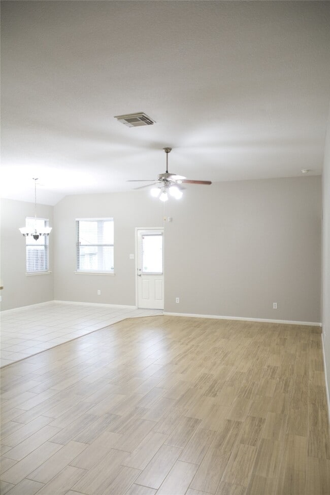 Building Photo - 14434 Long Meadow Dr