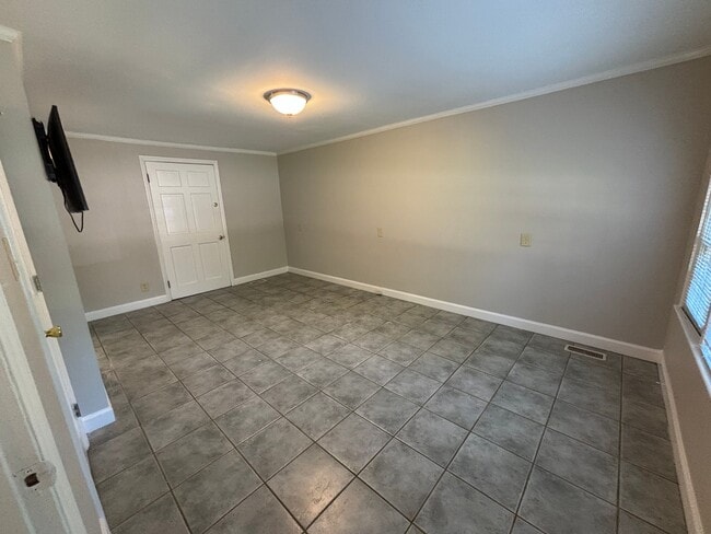 Building Photo - 3109 Clark Ave