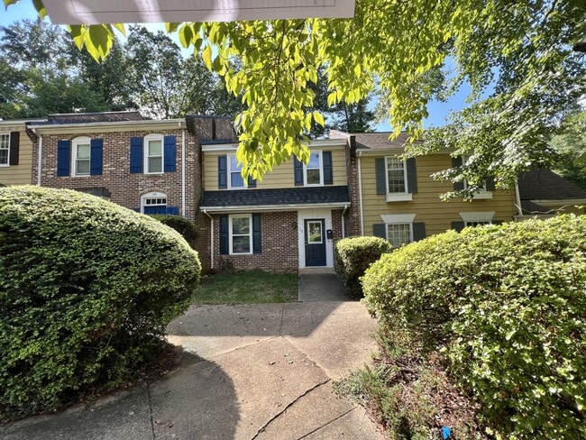 Primary Photo - 112 Scarborough Pl