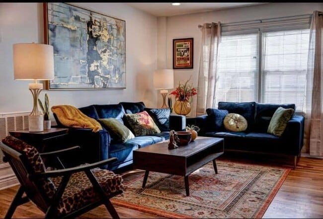 Building Photo - 922 Maple Ave