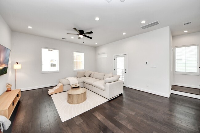 Building Photo - 5502 Wheatley St