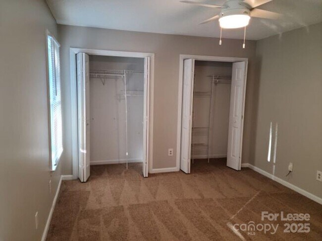 Building Photo - 6613 Farrington Ln