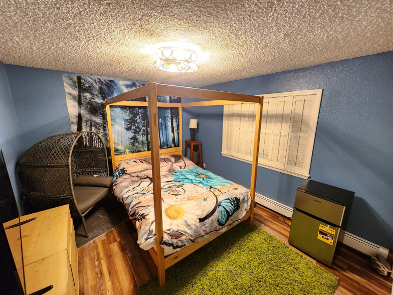 Building Photo - 3314 Hiland Dr