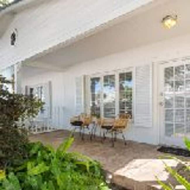 Building Photo - Beautiful Condo with Private Hot Tub!