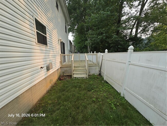 Building Photo - 6400 Monroe Ln