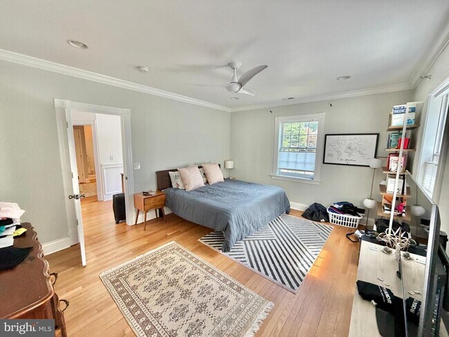 Building Photo - 7538 Morningside Dr NW