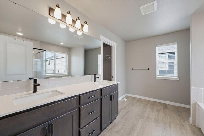 Building Photo - Spacious Newer Lacey Home | 3-Bed Home with A/C, Gas Fireplace, Bonus Loft & Fully Fenced Backyard!
