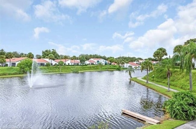 Building Photo - 4801 Casablanca Cir