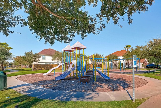 Building Photo - 5011 Redwing Brook Trail