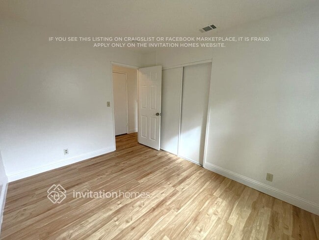 Building Photo - 340 Pembroke Dr