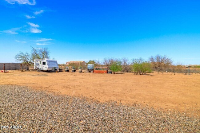 Building Photo - 8953 S Aubrey Cir