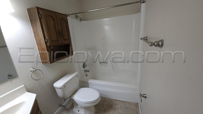 Building Photo - 6713 Council St NE