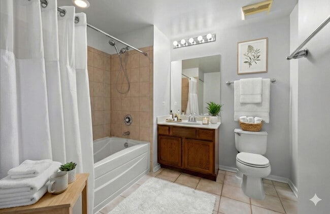 Building Photo - 520 S State St