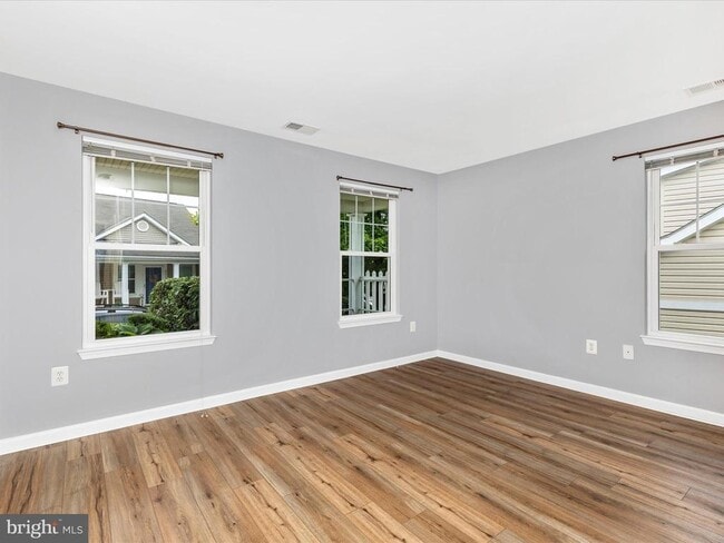 Building Photo - 1111 Jousting Way