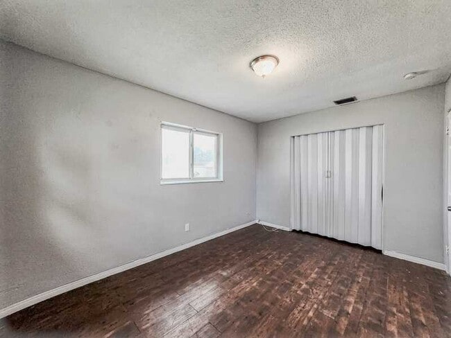 Building Photo - 5396-5368 68th Way N