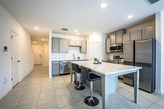 Building Photo - 3883 Academia Ave