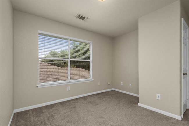 Building Photo - 17919 Rose Hill Park Ln