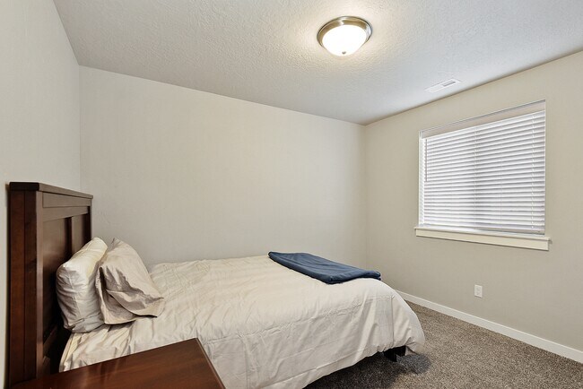 Building Photo - 4192 E Esperanto St