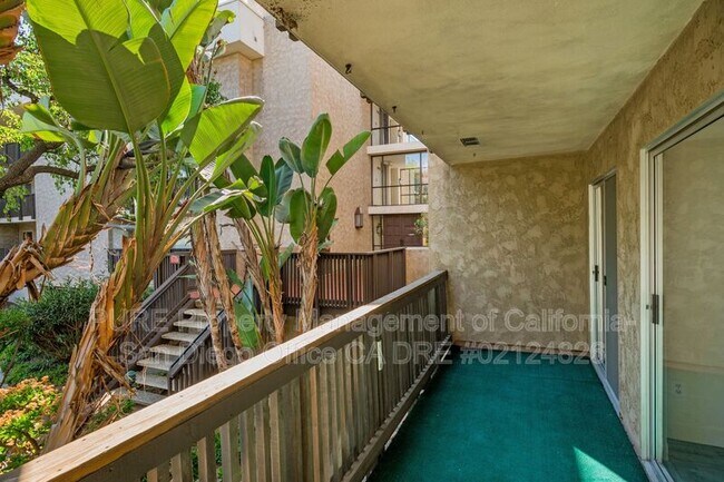 Building Photo - 6406 Friars Rd