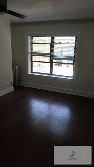 Building Photo - 5515 N Lincoln Ave