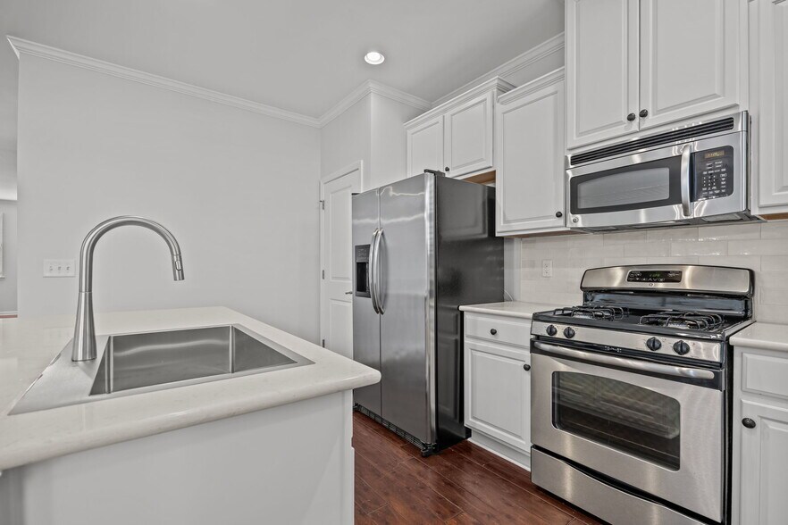 Building Photo - 1319 Rodessa Run