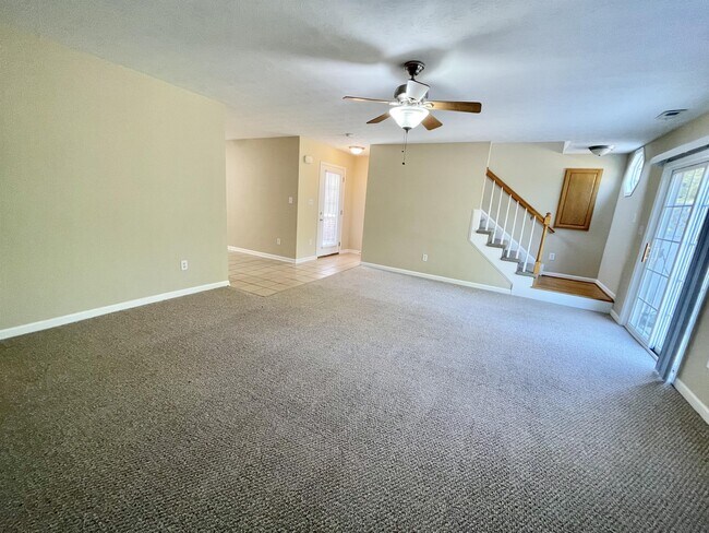 Building Photo - 39 Abbey Ct