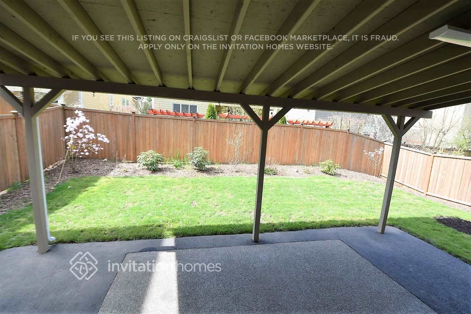 Building Photo - 511 Rosewood Dr SW