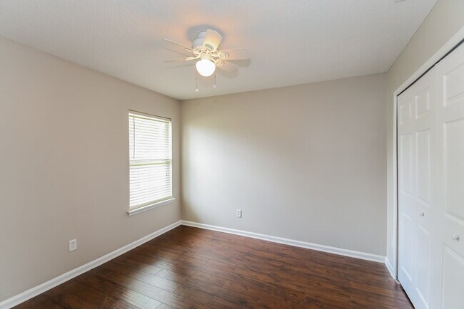 Building Photo - 2301 Bluegill Ct