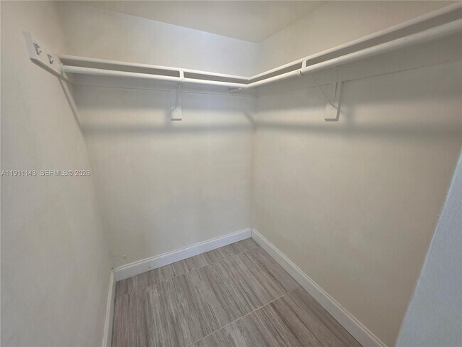 Building Photo - 3944 NE 167th St