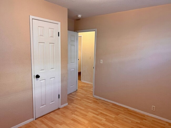 Building Photo - Affordable 3 Bed 1 Bath In Lynwood