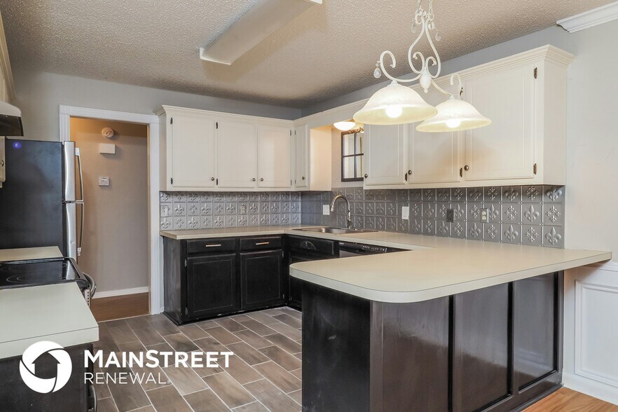 Building Photo - 11332 N Markwell Ave