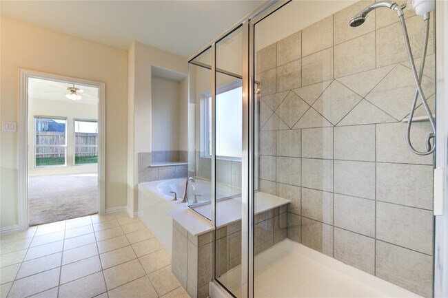 Building Photo - 30243 Twisting Springs Dr