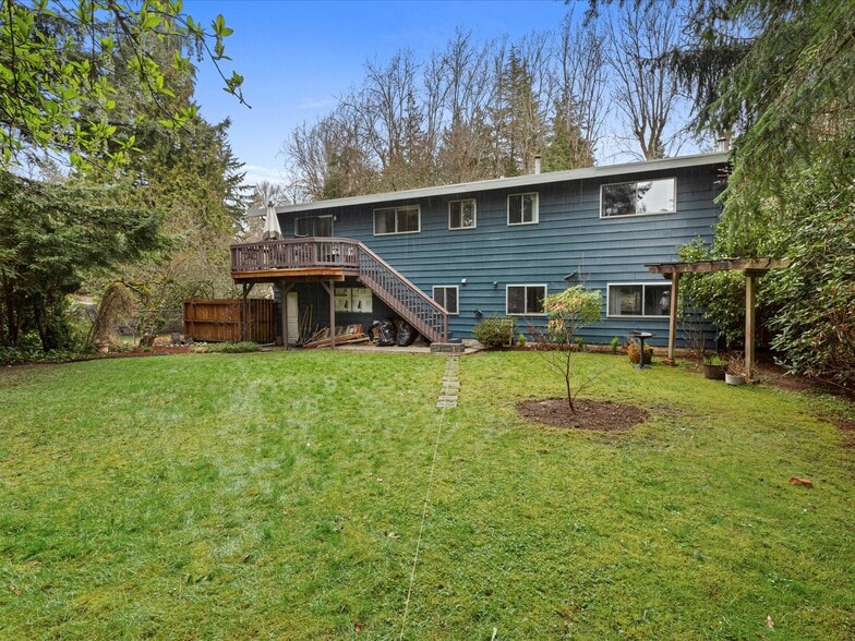 Building Photo - 16445 Ambaum Blvd S