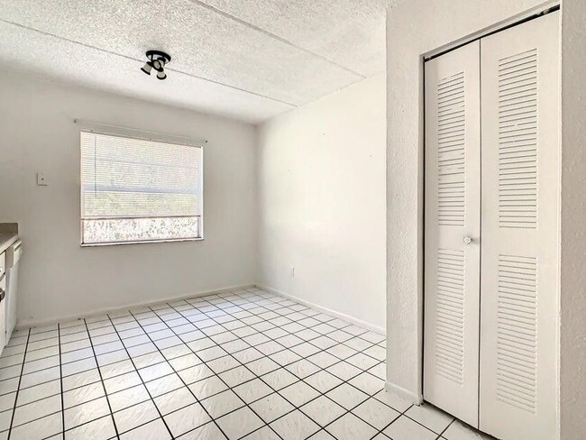Building Photo - 714 Michigan Ct