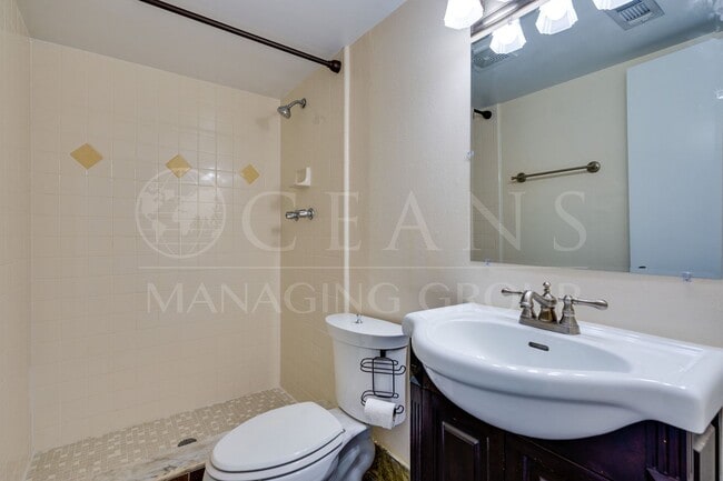 Building Photo - WATERFRONT TRAILS TOWNHOME