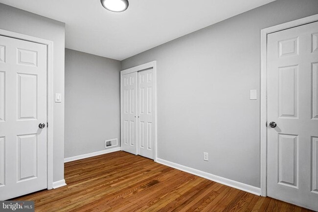 Building Photo - 617 N Wakefield St