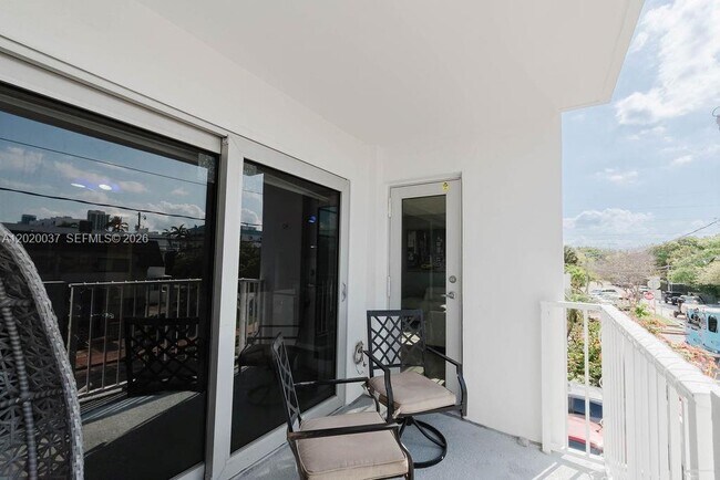 Building Photo - 8000 Harding Ave