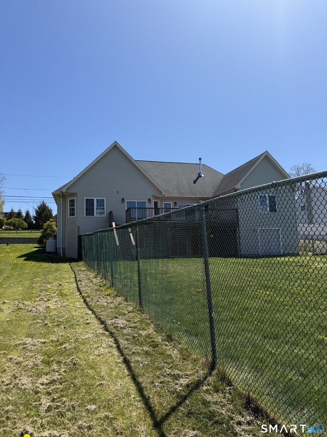 Building Photo - 103 Pond Hill Rd