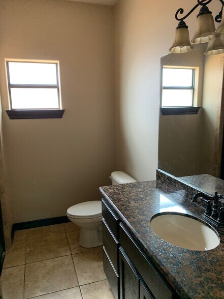 Building Photo - 3107 Conde Dr