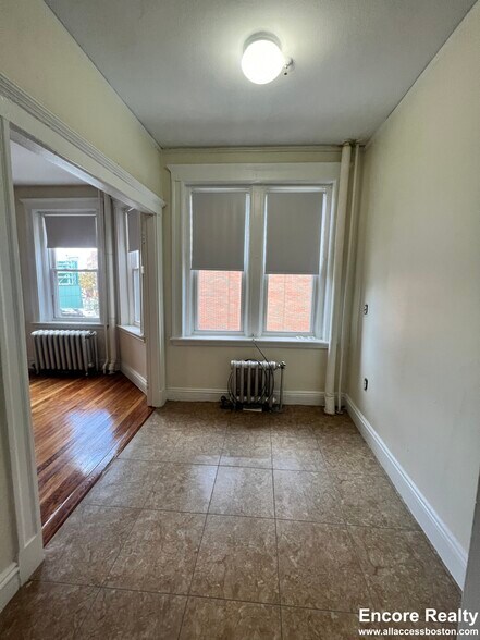 Building Photo - 1163 Boylston St