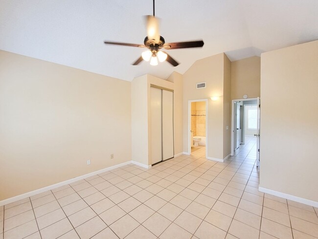 Building Photo - Welcome to This Charming Townhome Nestled ...