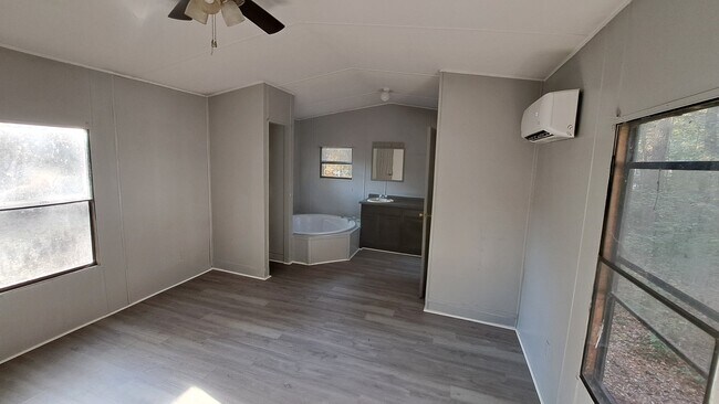 Building Photo - 304 Bayonet Dr