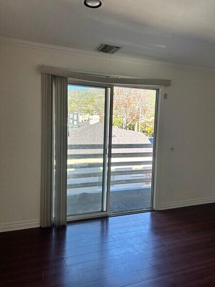 Building Photo - 1825 Keeler St