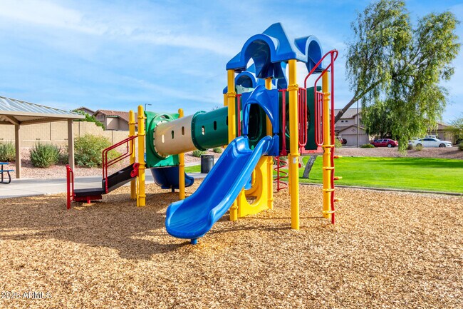 Building Photo - 22982 W Pima St