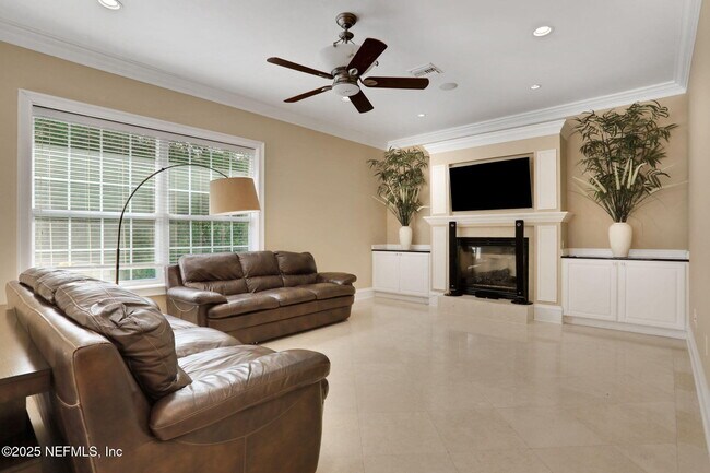 Building Photo - 12707 Tennis Ct